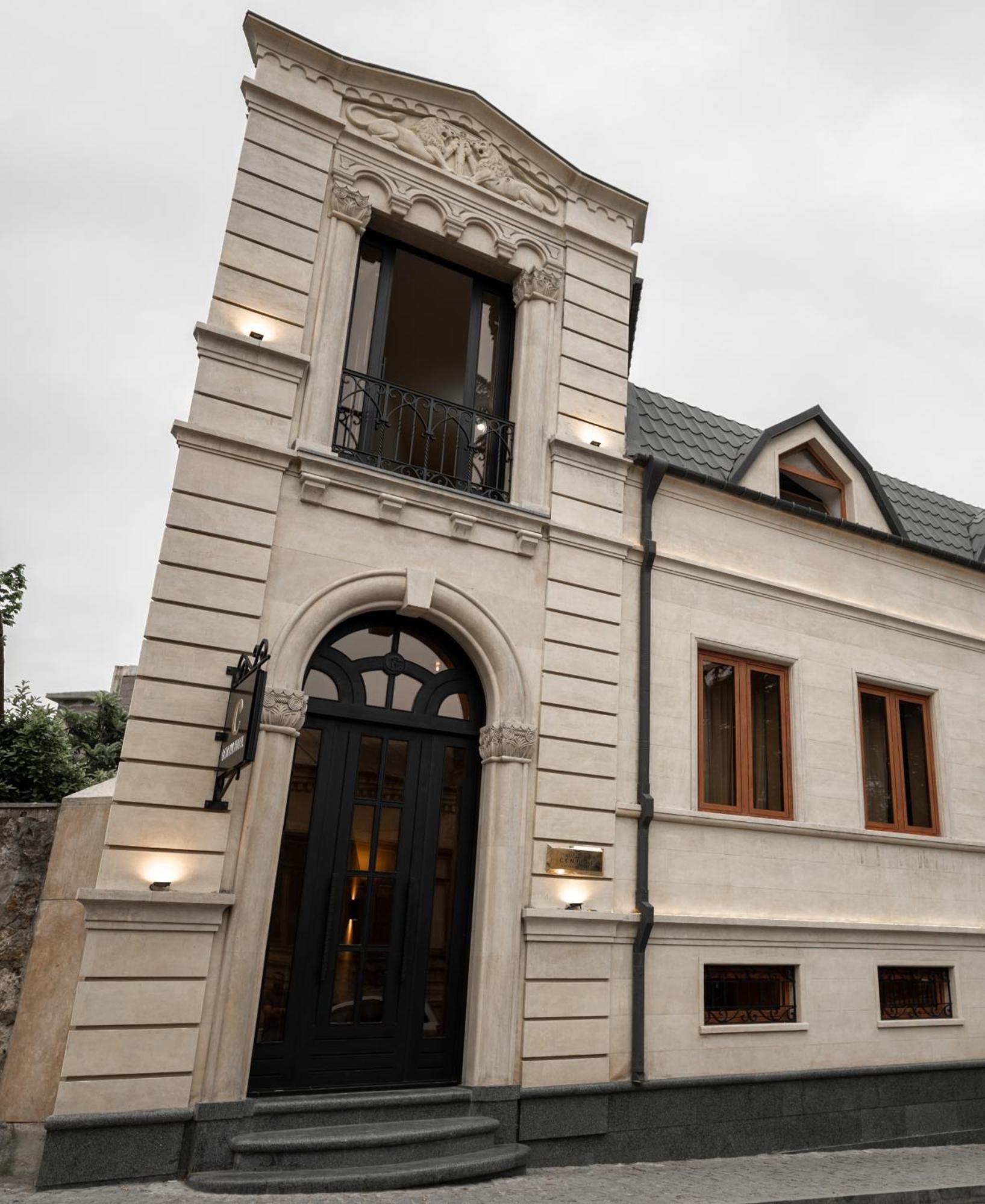 Central Hotel Кутаиси Экстерьер фото