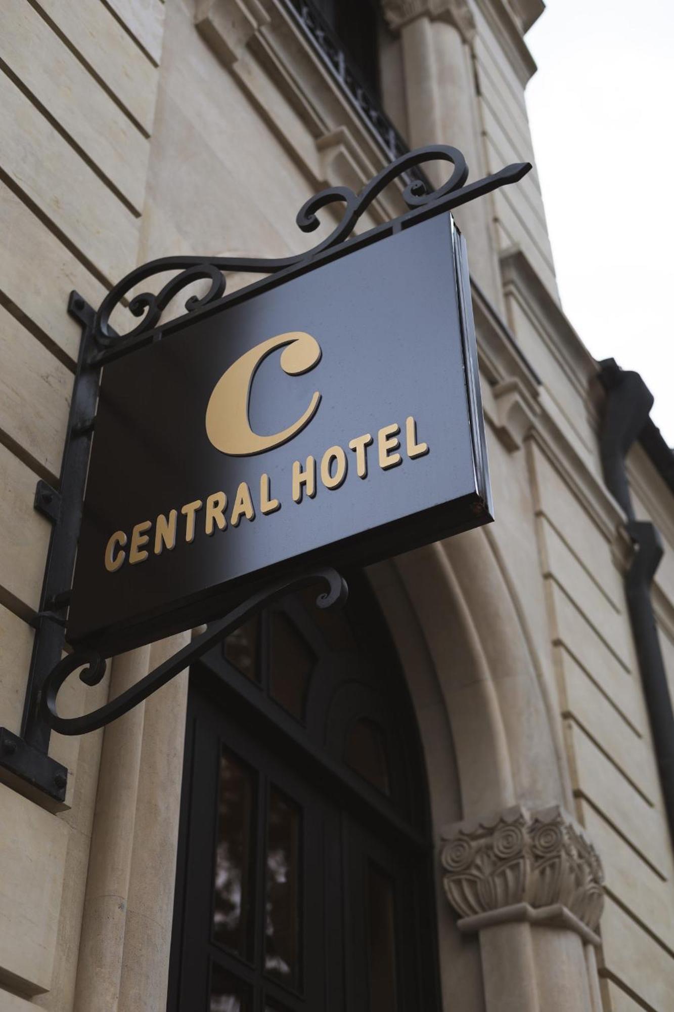 Central Hotel Кутаиси Экстерьер фото