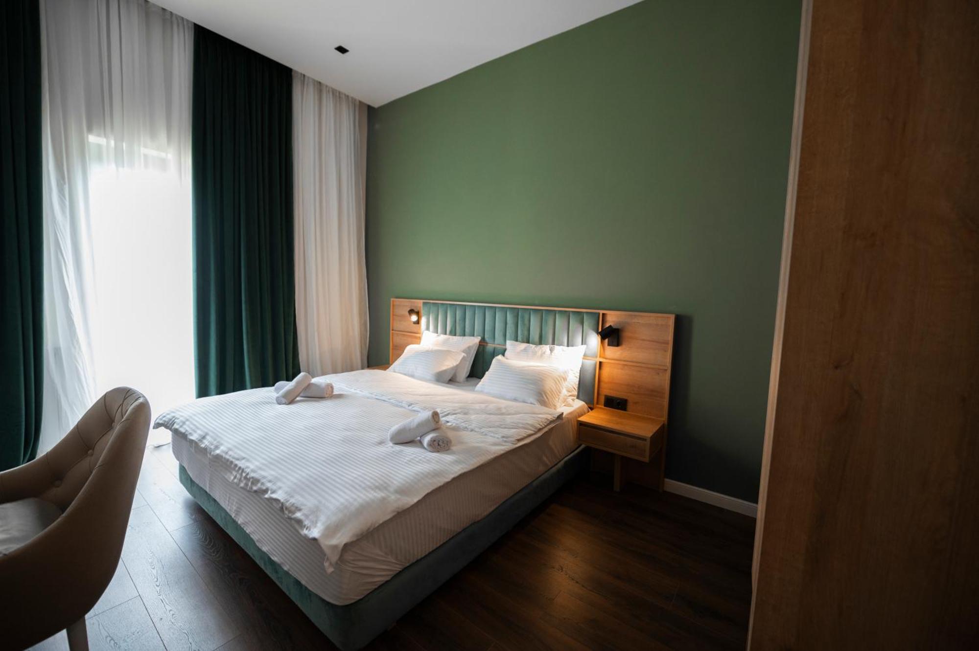 Central Hotel Кутаиси Экстерьер фото