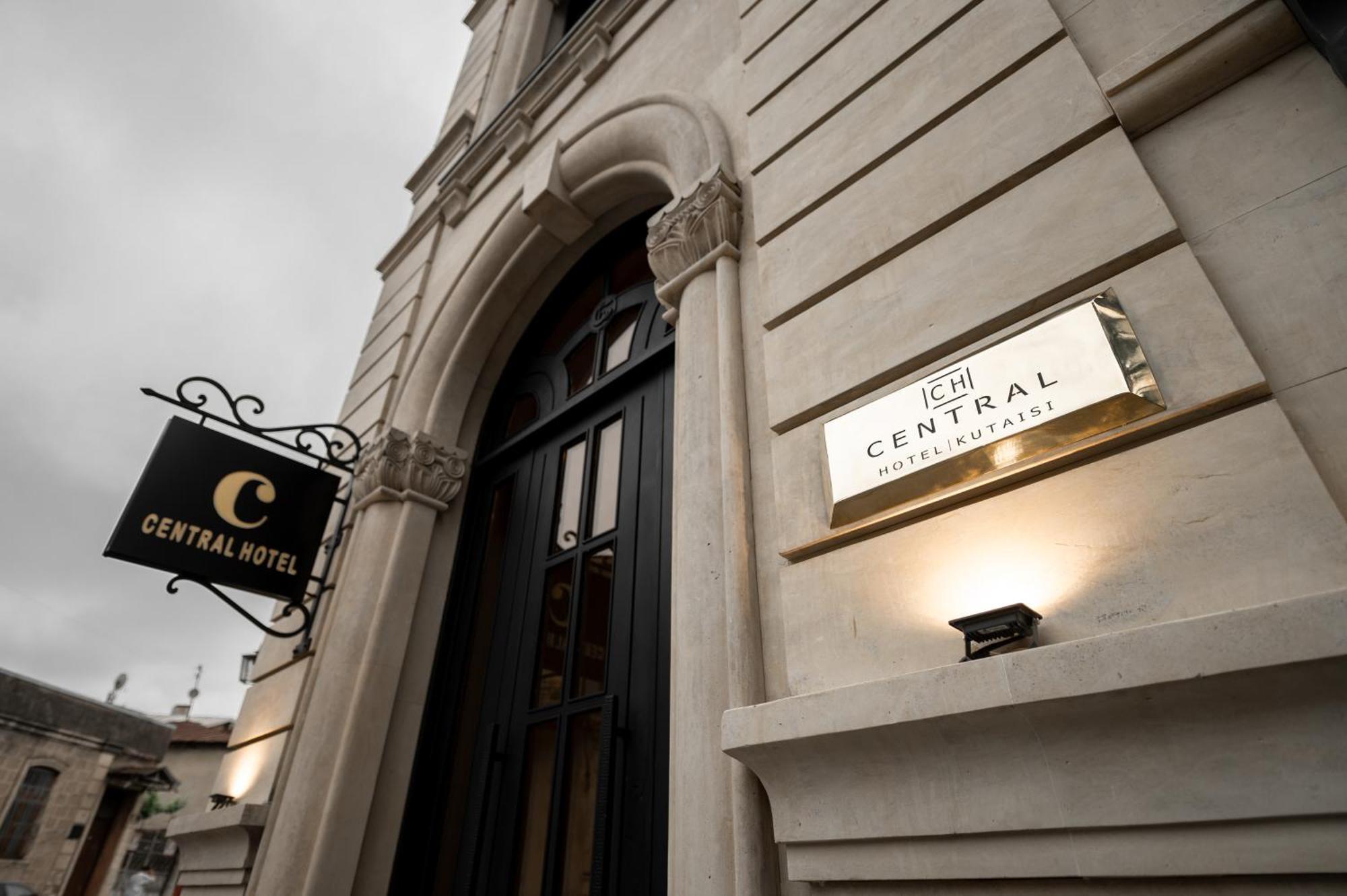 Central Hotel Кутаиси Экстерьер фото