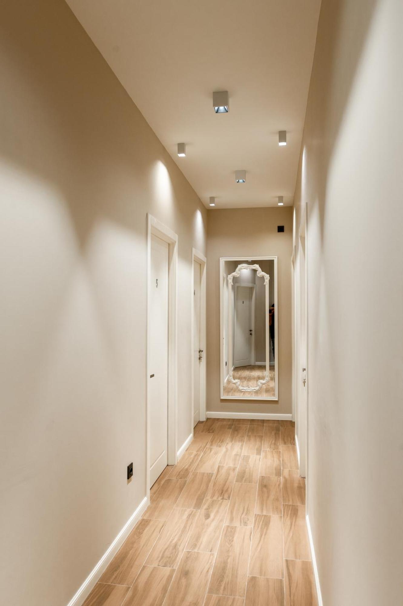 Central Hotel Кутаиси Экстерьер фото